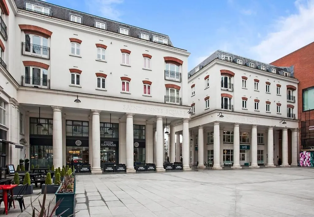 Saint Annes Square - Luxury One Bedroom Apartment, Belfast City Centre Apartment